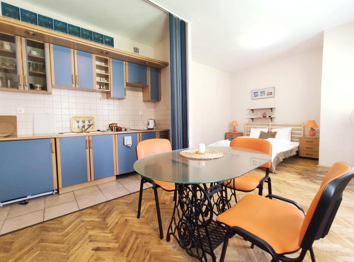 Plac Nowy 8A By Homeprime كراكوفيا المظهر الخارجي الصورة